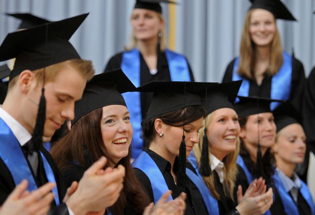 Approved International Scholarship Grants at Calgary University USA 2021/2022 1 Approved International Scholarship Grants at Calgary University USA 20212022
